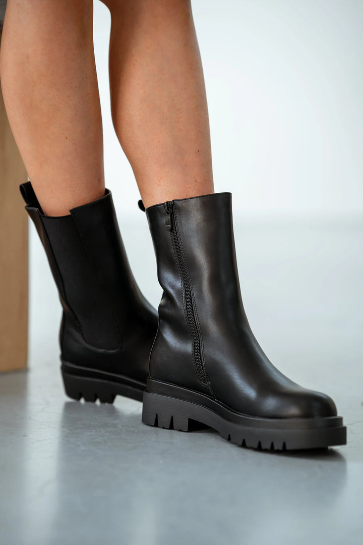 Carrie | Chunky Chelsea Boot